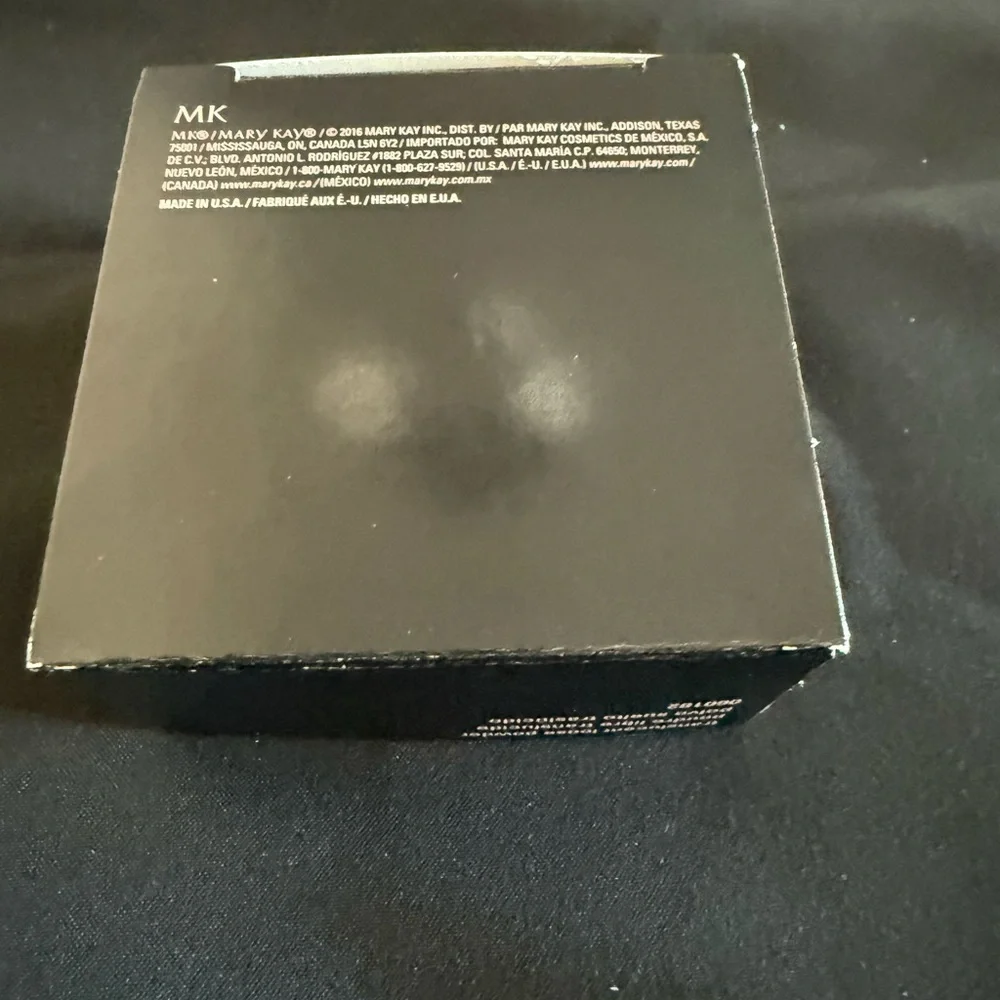 Mary Kay Translucent Loose Powder – Oil Control Setting Powder – New in Box